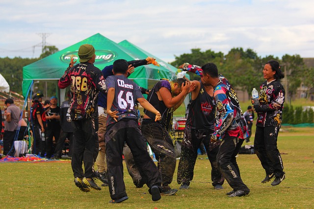 她不但需要 她不但需要